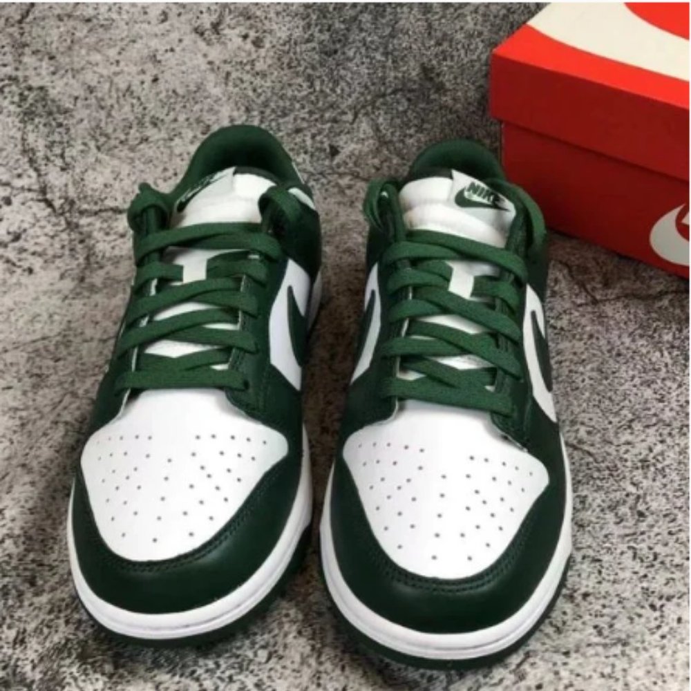 Nike Dunk Low Sneakers - Picture 2 of 7